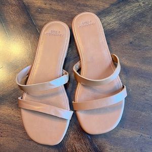 Abercrombie and fitch tan sandals